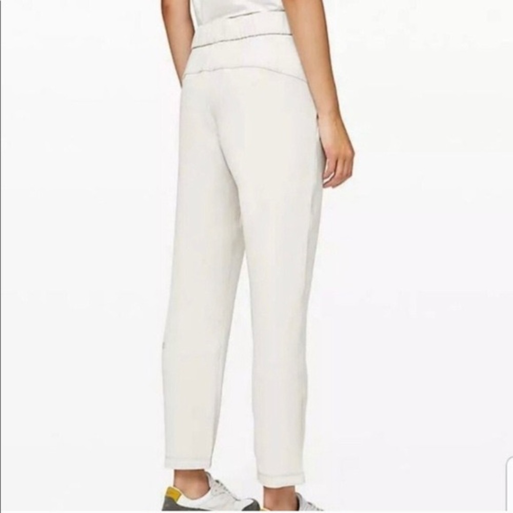 Lululemon On the a Fly 7/8 pants woven